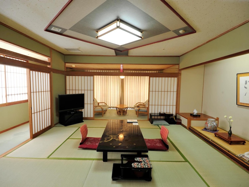 にっしょうかん新館 梅松鶴 長崎