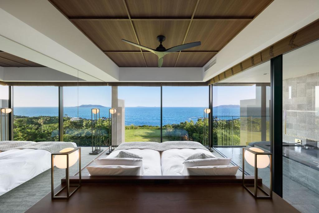 GOTO RETREAT by Onko Chishin 長崎