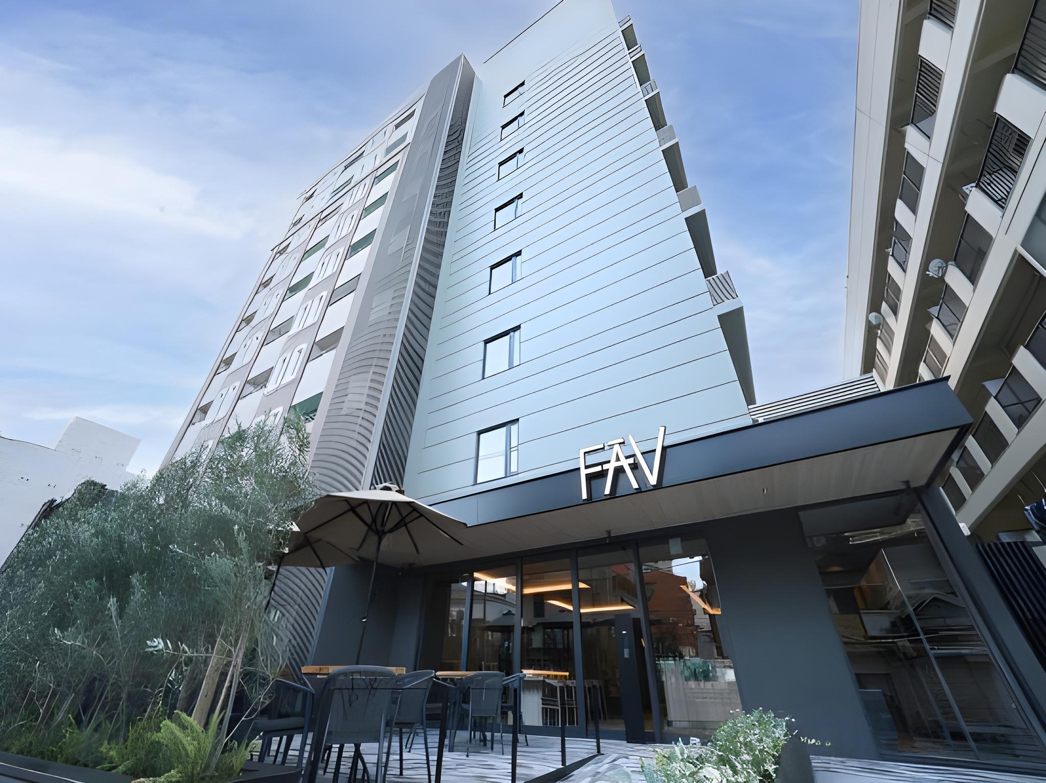 FAV LUX NAGASAKI 長崎