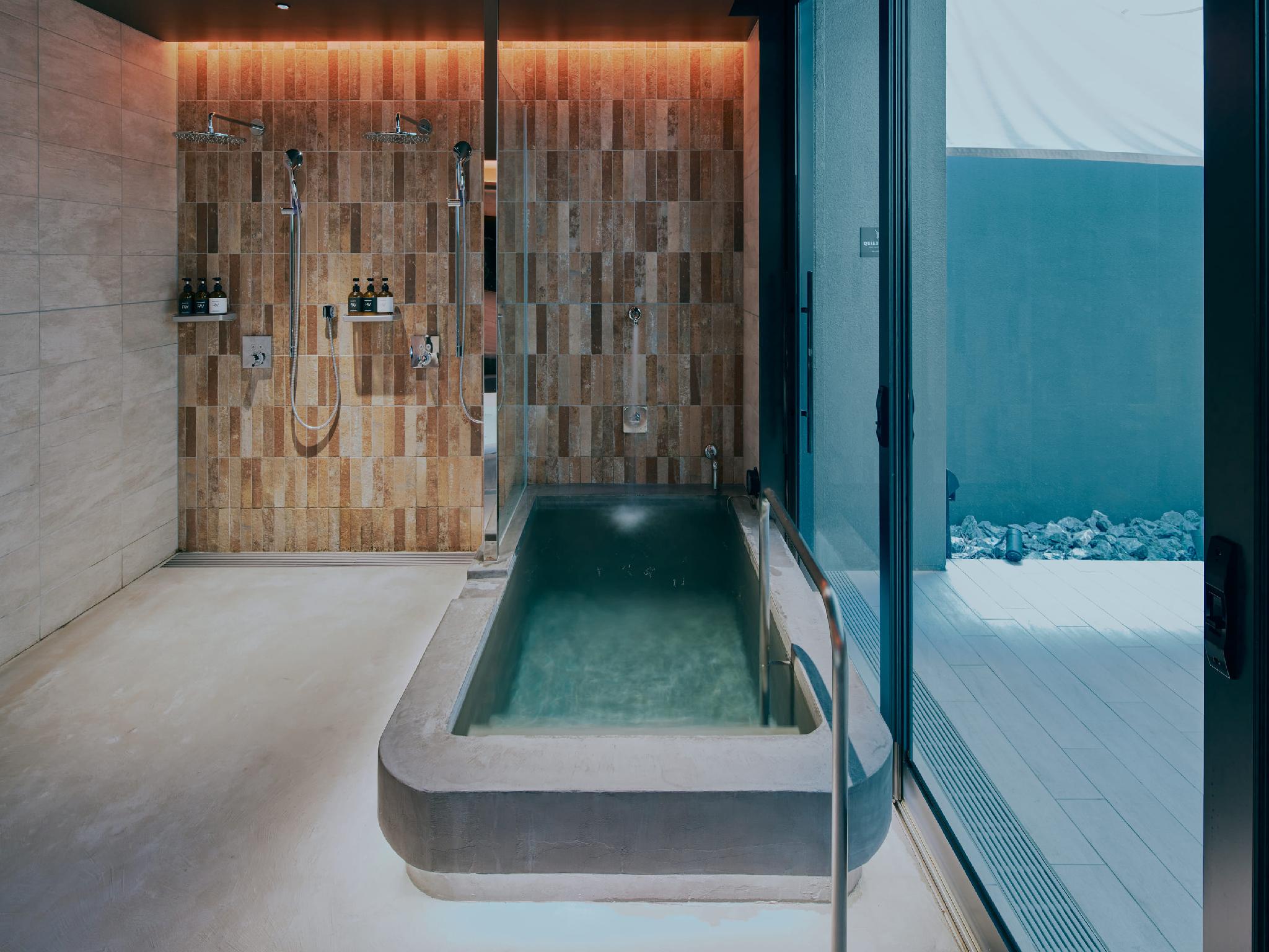 FAV LUX NAGASAKI 長崎