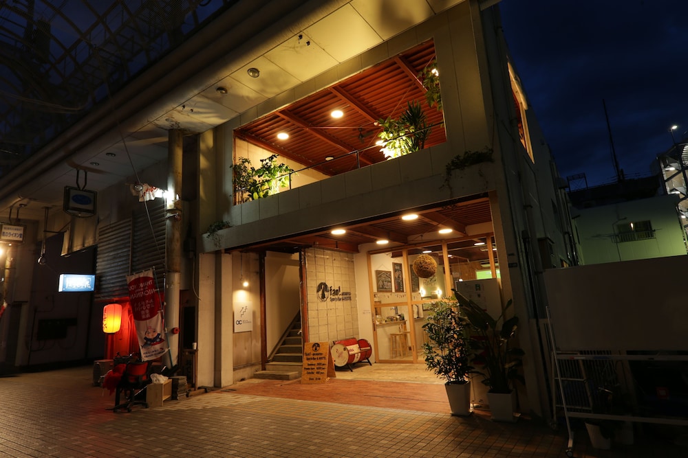 FAN! –ABURATSU- SPORTS BAR & HOSTEL 宮崎