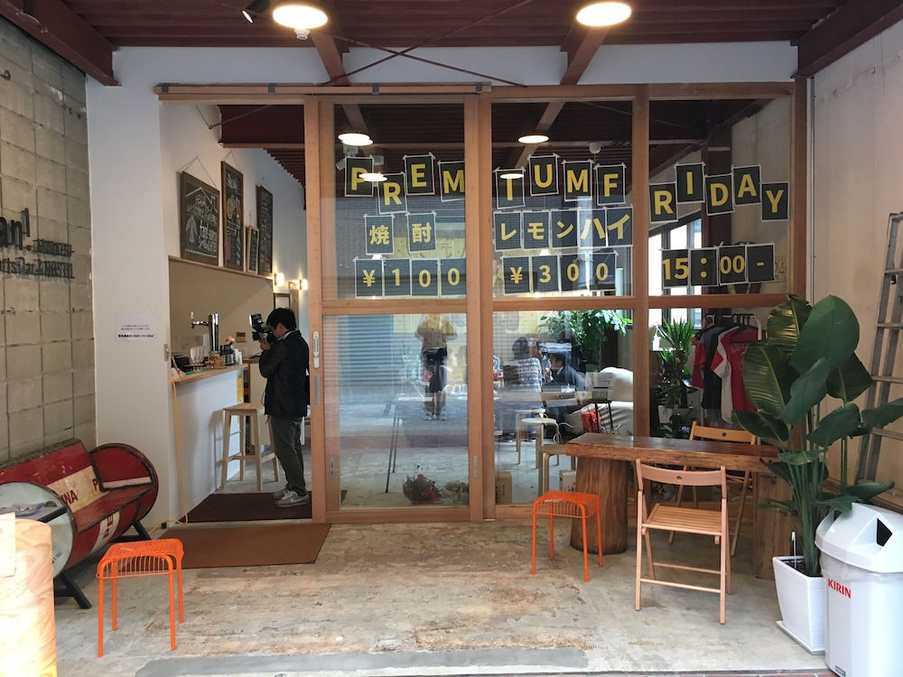 FAN! –ABURATSU- SPORTS BAR & HOSTEL 宮崎