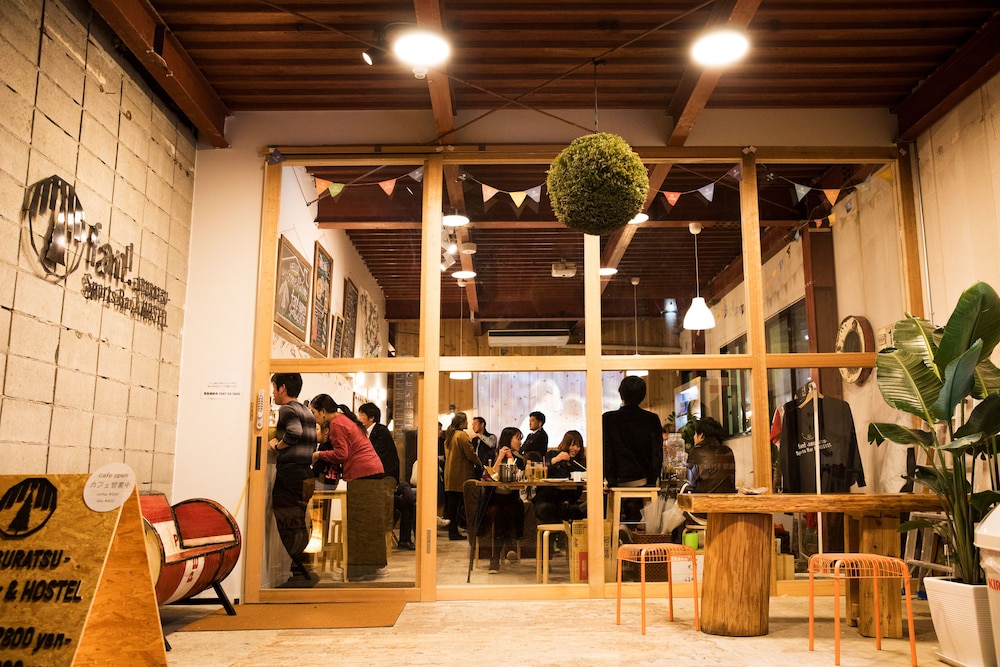 FAN! –ABURATSU- SPORTS BAR & HOSTEL 宮崎