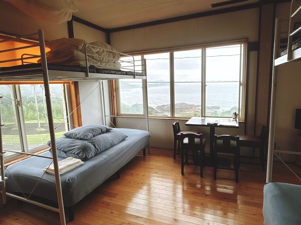 GUEST HOUSE & BEACH CAFE FUEGO 宮崎