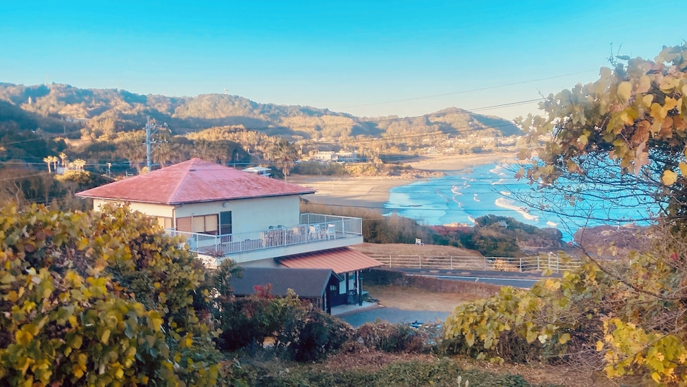 GUEST HOUSE & BEACH CAFE FUEGO 宮崎