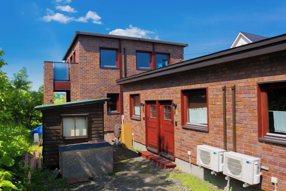 BRICK HOUSE ふらの 旭川