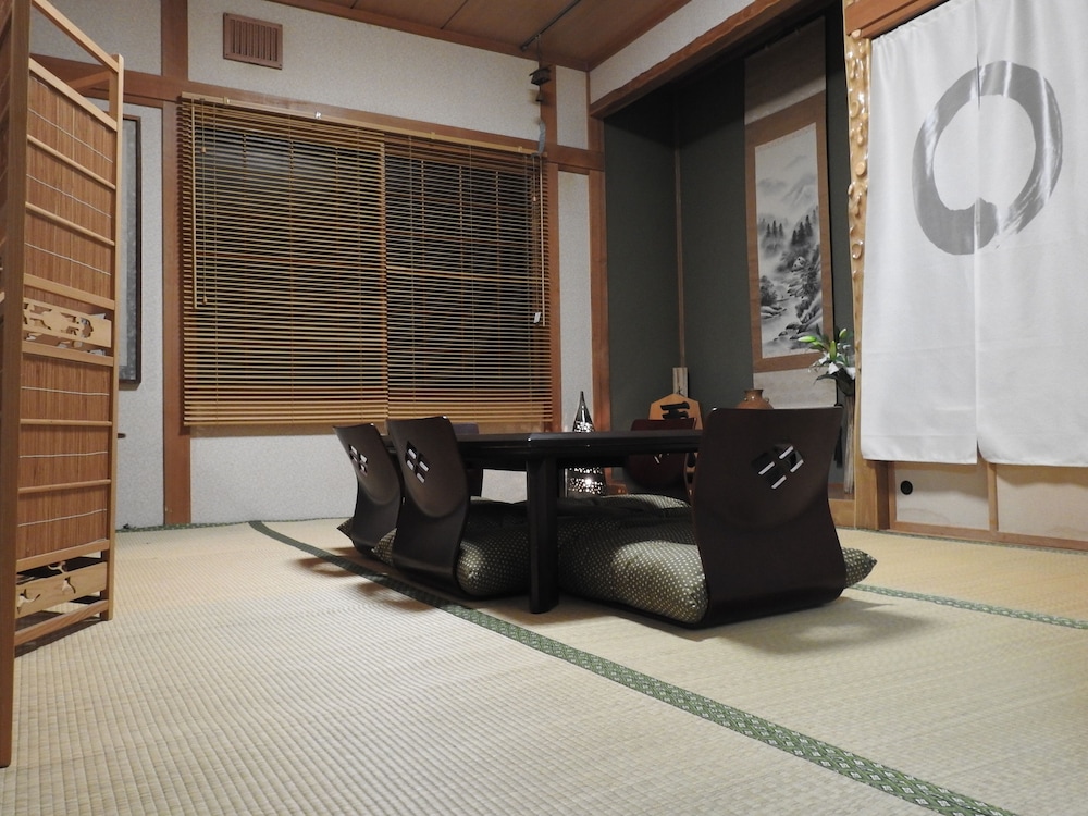 ASAHIKAWA BIG HOUSE 10 PEOPLE 旭川