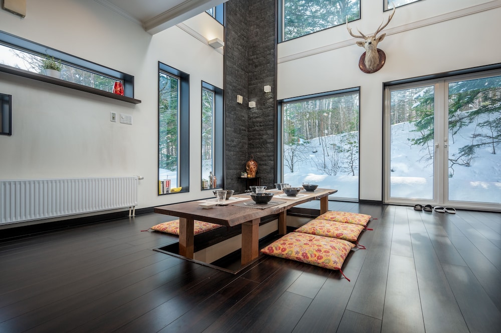 SHOCHIKUBAI BY H2 LIFE 旭川