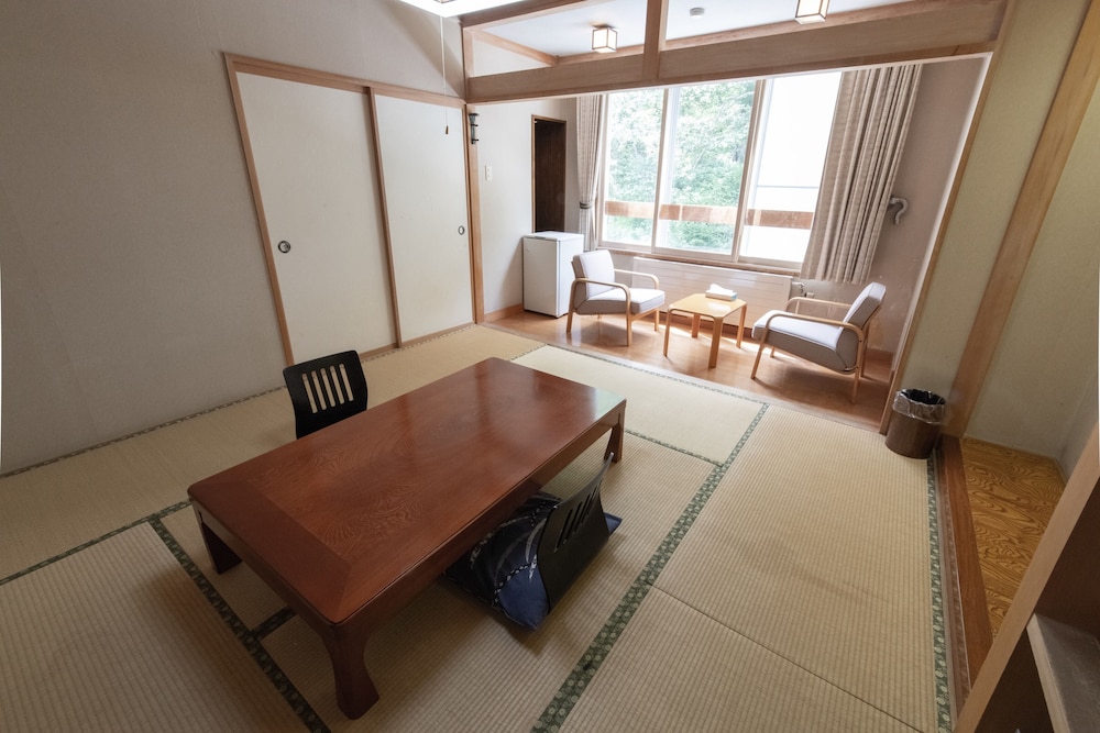 秘境知床の宿 地の涯(ちのはて) 女満別