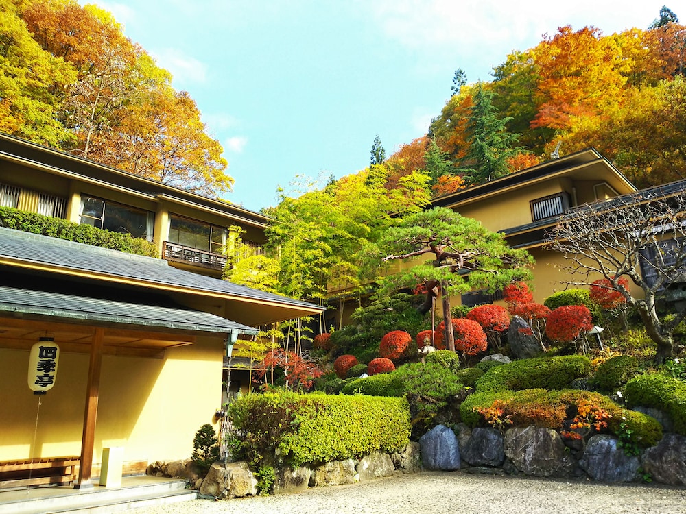 つなぎ温泉　四季亭 盛岡