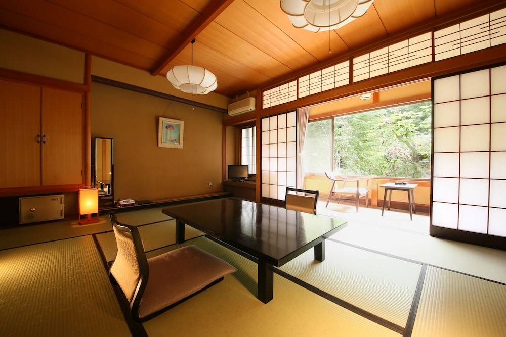 湯宿 和泉屋善兵衛 松本・軽井沢