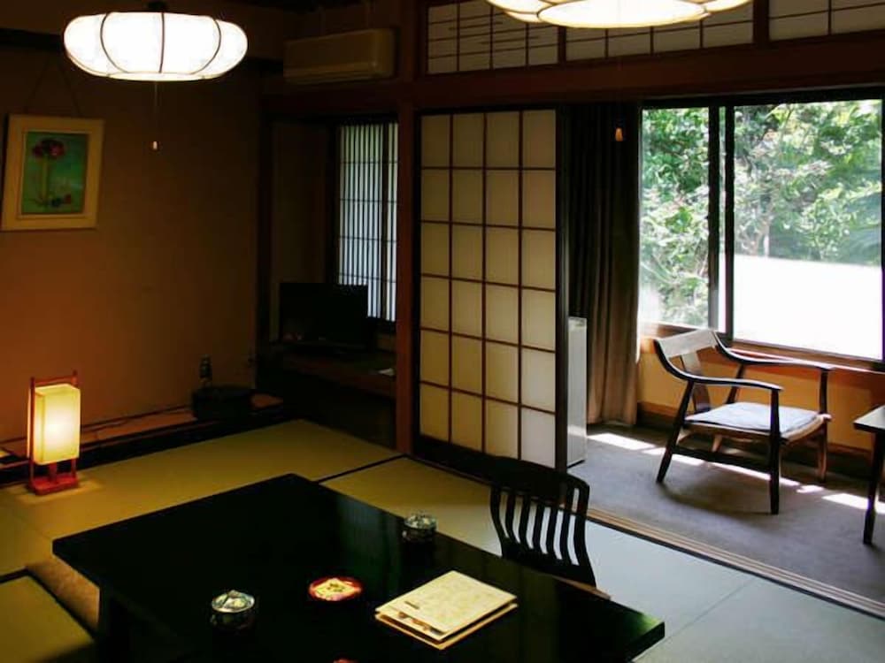 湯宿 和泉屋善兵衛 松本・軽井沢