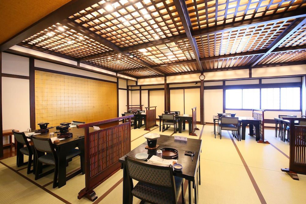 湯宿 和泉屋善兵衛 松本・軽井沢