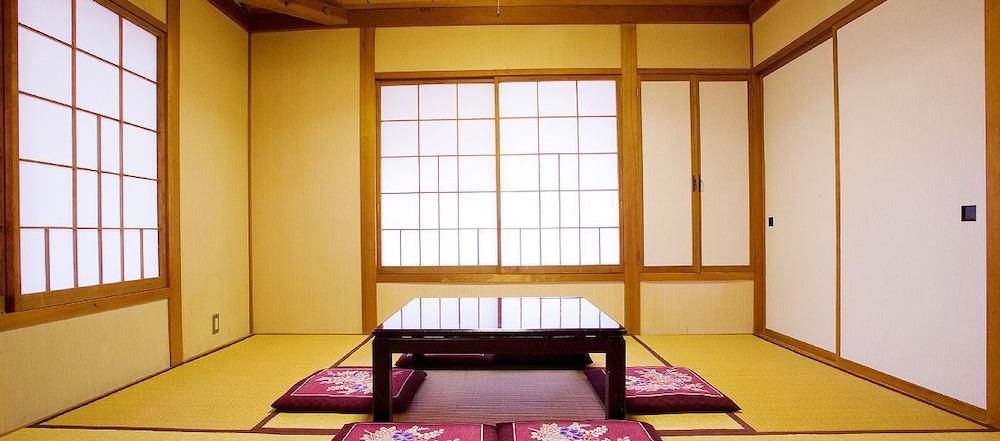 IZUMIGO. AMBIENT TATESHINA COTTAGE 松本・軽井沢