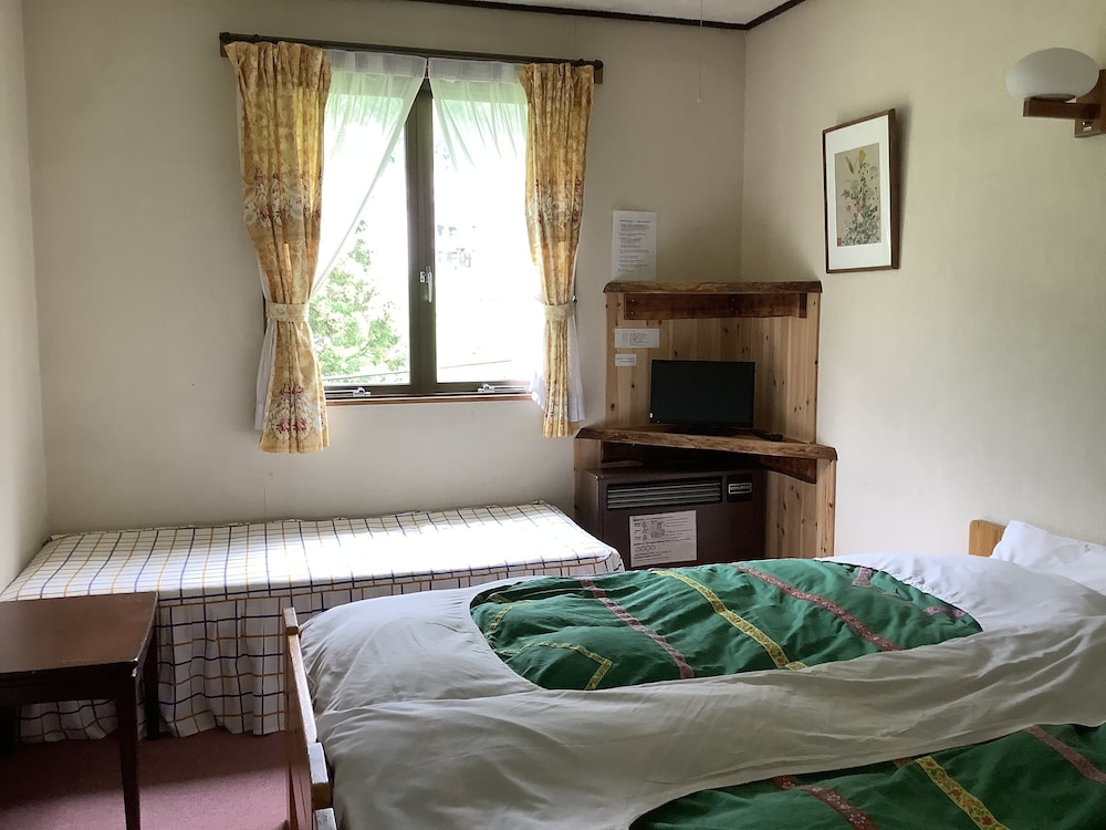 ペンションタネンホッフ 松本・軽井沢