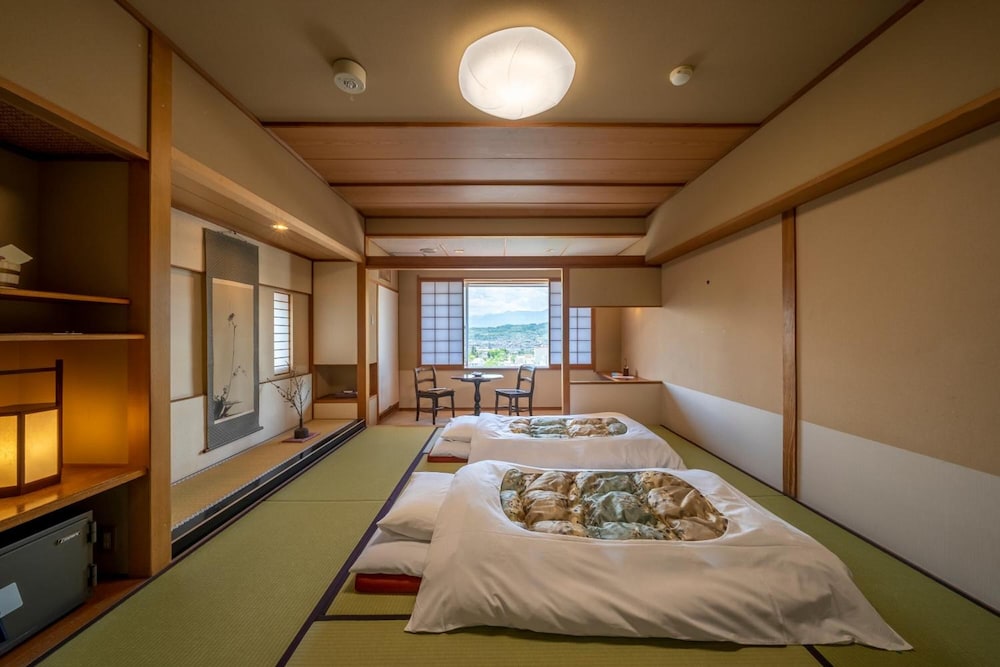 ONSEN HOTEL OMOTO 松本・軽井沢