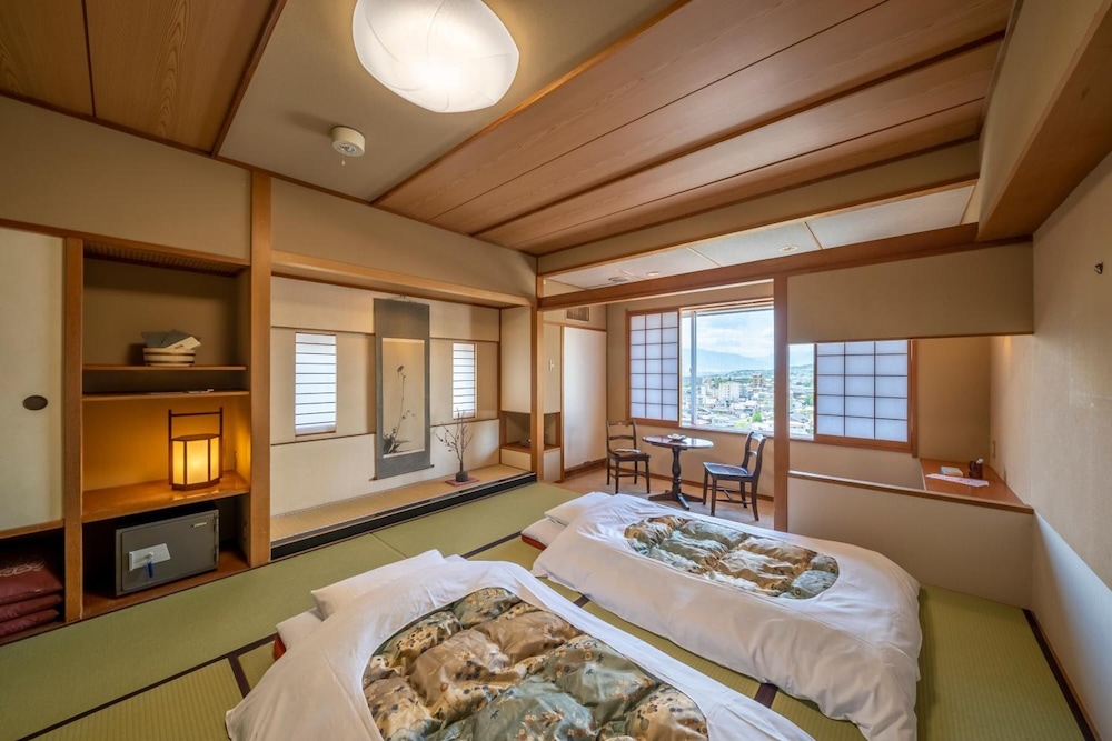 ONSEN HOTEL OMOTO 松本・軽井沢
