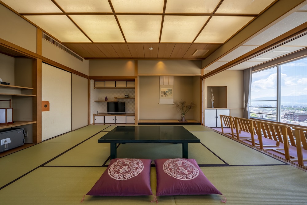 ONSEN HOTEL OMOTO 松本・軽井沢