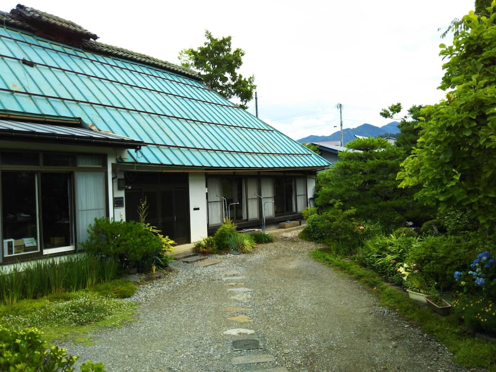 ゲストハウス「古民家の宿梨本軒」 松本・軽井沢