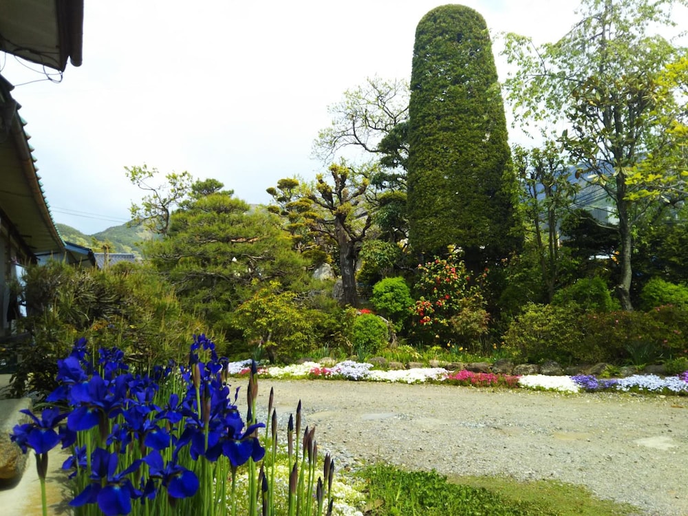 ゲストハウス「古民家の宿梨本軒」 松本・軽井沢