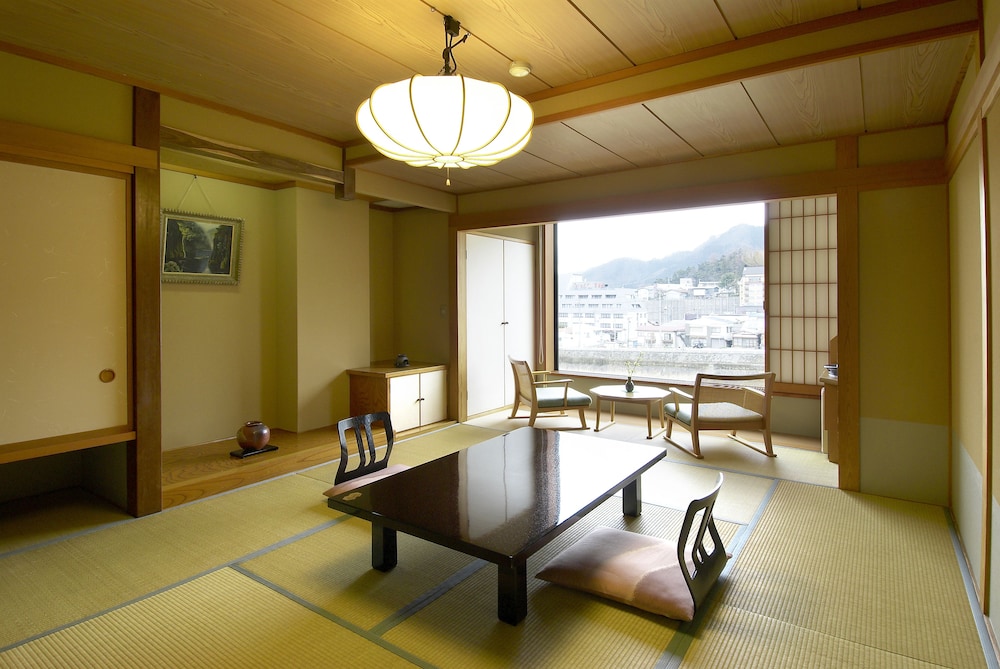 あぶらや燈千 松本・軽井沢
