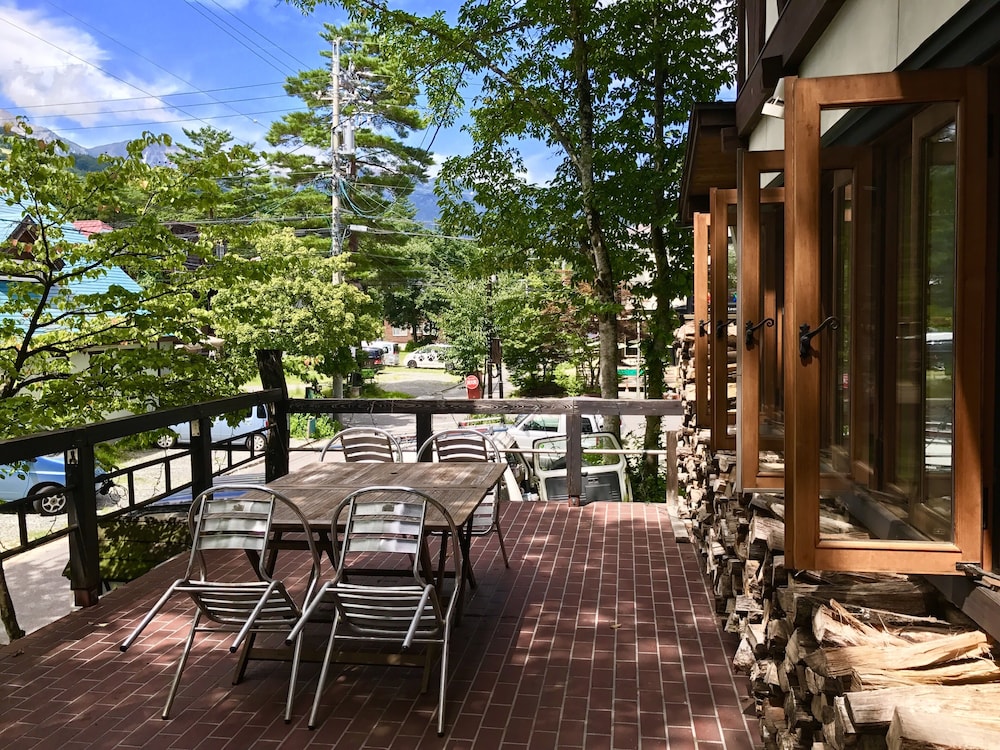 ペンションひがしやま白馬 松本・軽井沢