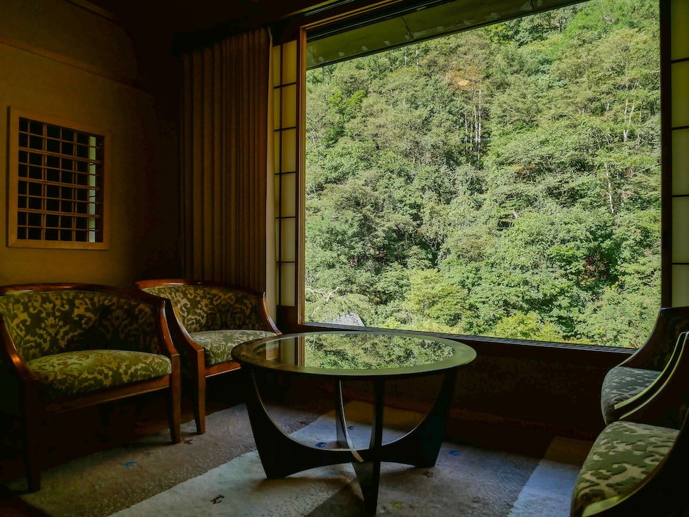 扉温泉明神館 松本・軽井沢