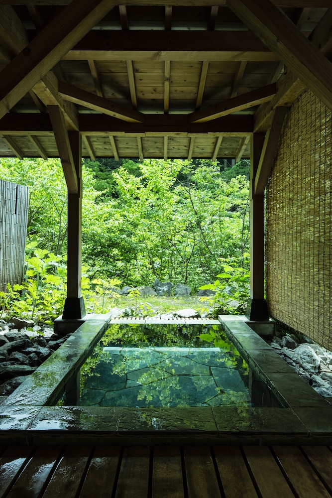 扉温泉明神館 松本・軽井沢