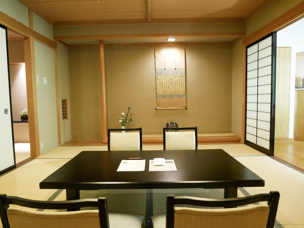 扉温泉明神館 松本・軽井沢