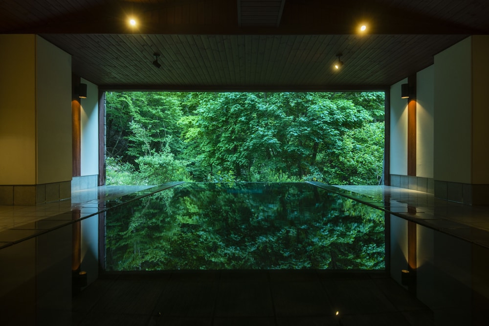 扉温泉明神館 松本・軽井沢