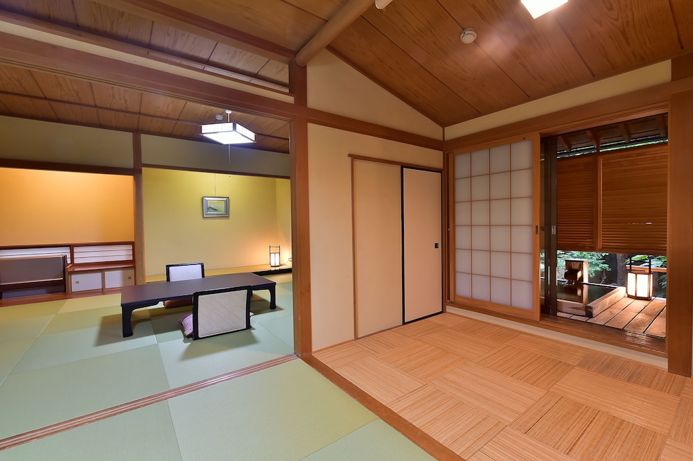 和泉荘 松本・軽井沢