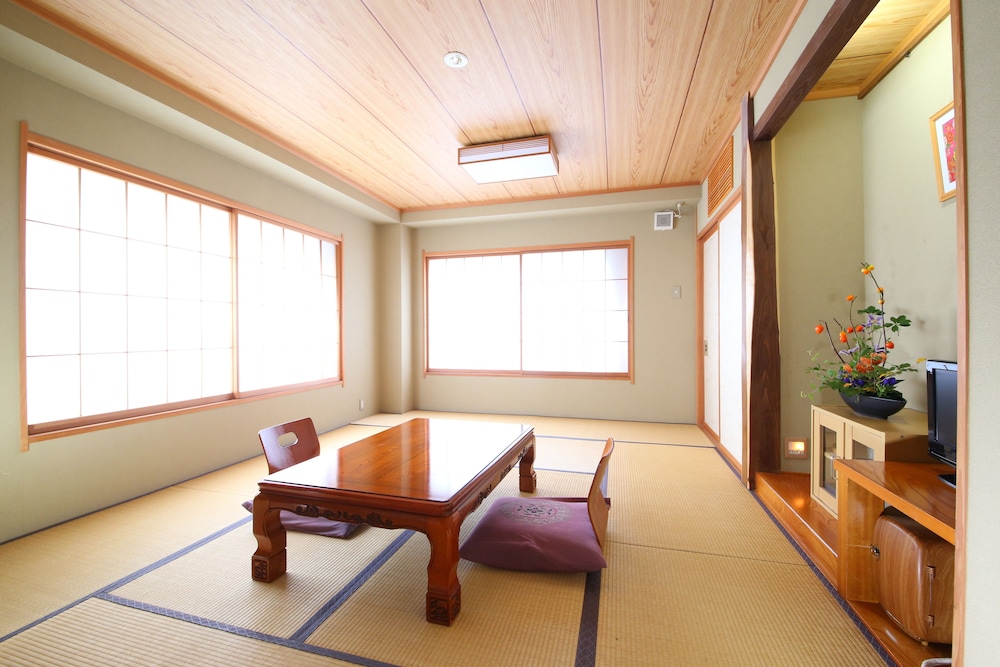 信州湯田中温泉旅館はくら 松本・軽井沢
