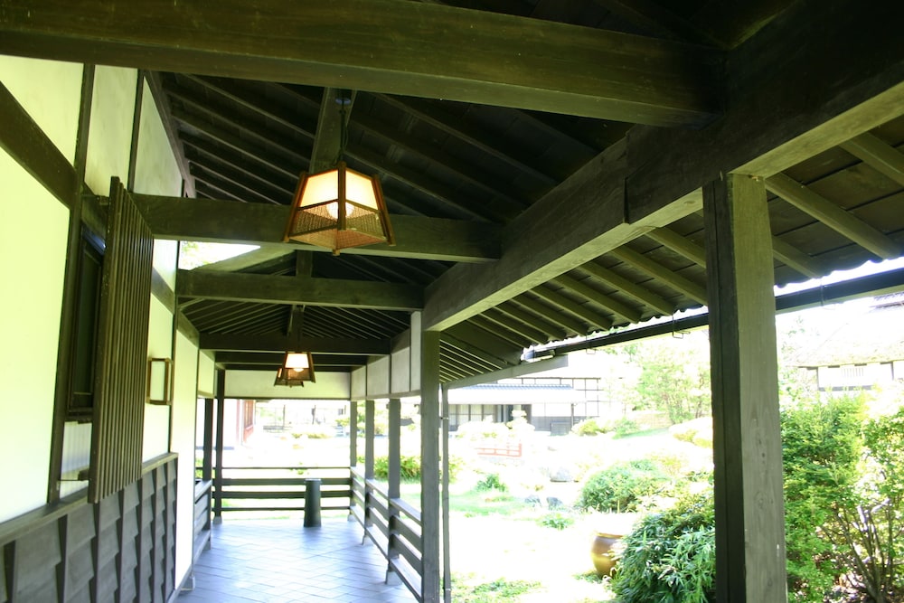 諏訪湖の森 四季亭 松本・軽井沢