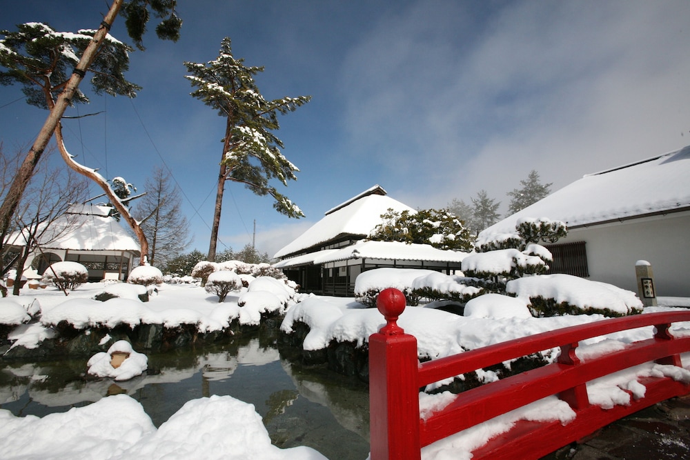 諏訪湖の森 四季亭 松本・軽井沢