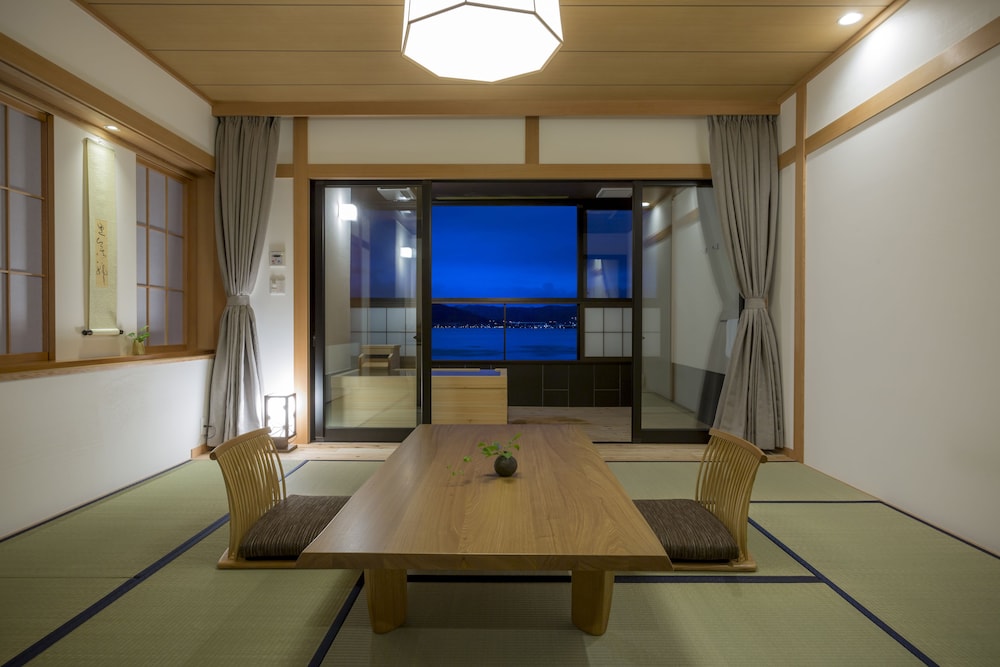 寛ぎの諏訪の湯宿 萃 SUI- 諏訪湖 松本・軽井沢