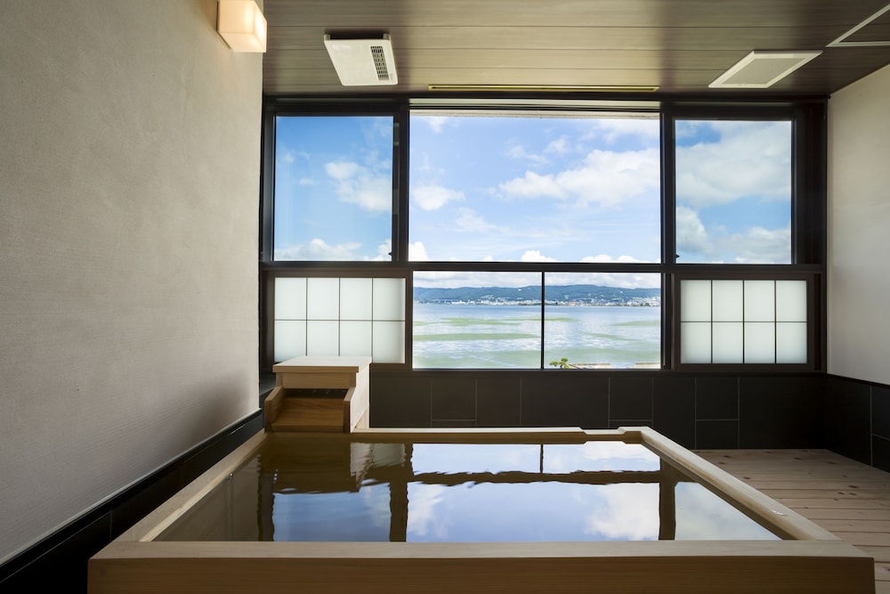 寛ぎの諏訪の湯宿 萃 SUI- 諏訪湖 松本・軽井沢
