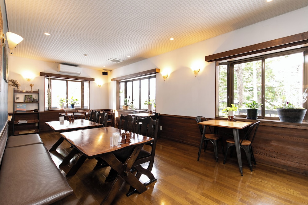 ホワイトツリーロッジ 松本・軽井沢