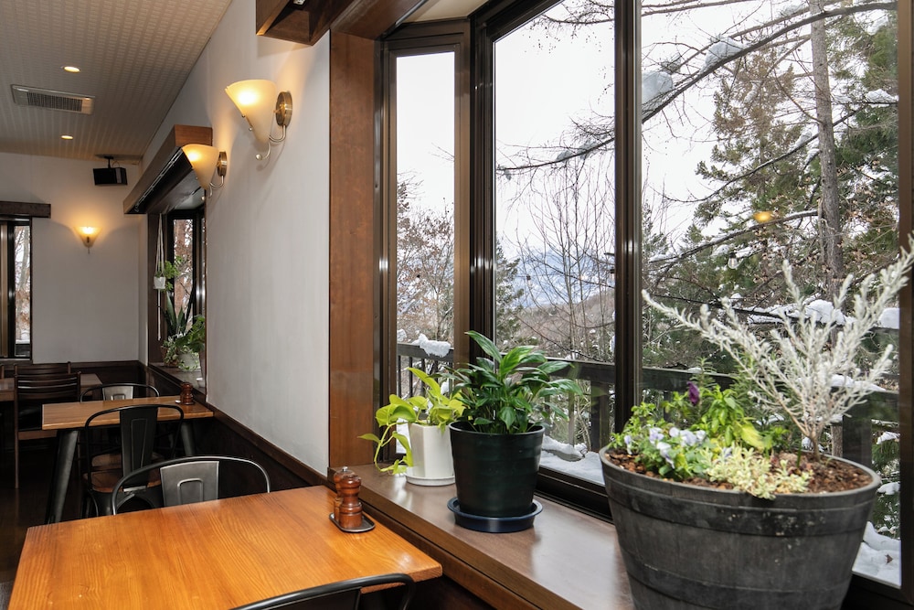 ホワイトツリーロッジ 松本・軽井沢