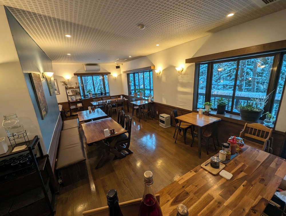 ホワイトツリーロッジ 松本・軽井沢