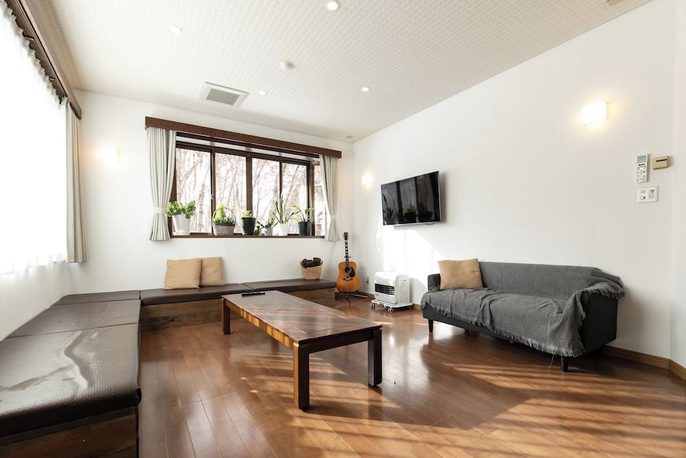 ホワイトツリーロッジ 松本・軽井沢