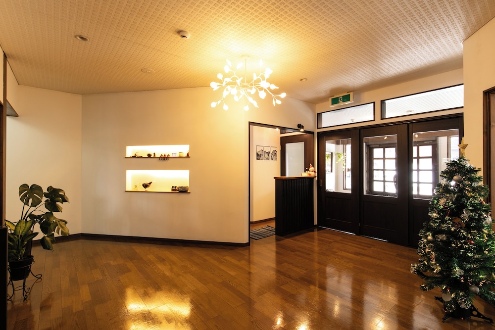 ホワイトツリーロッジ 松本・軽井沢