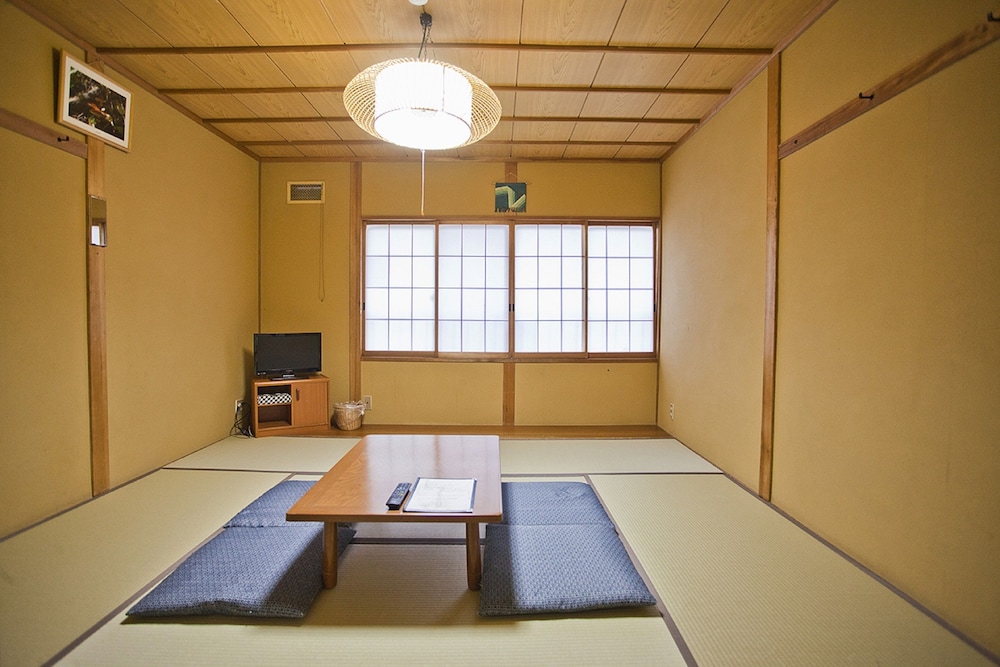 ゲストハウスLAMP 松本・軽井沢