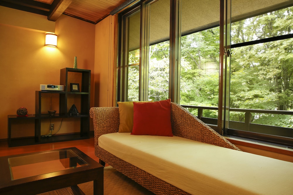 たてしな藍 松本・軽井沢