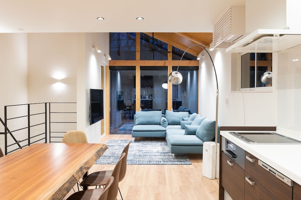 HAKUBA BLACK CRANE CHALET 松本・軽井沢