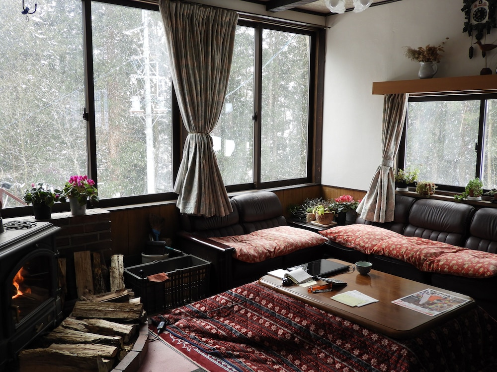 ブロッケンヒュッテ 松本・軽井沢