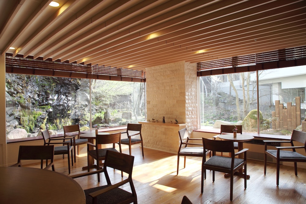 蓼科グランドホテル滝の湯 松本・軽井沢