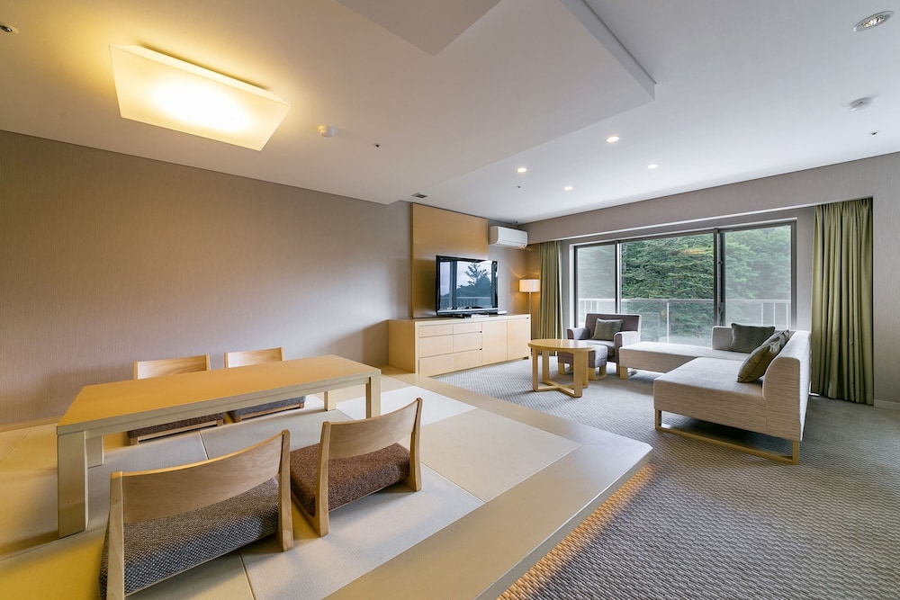 蓼科グランドホテル滝の湯 松本・軽井沢