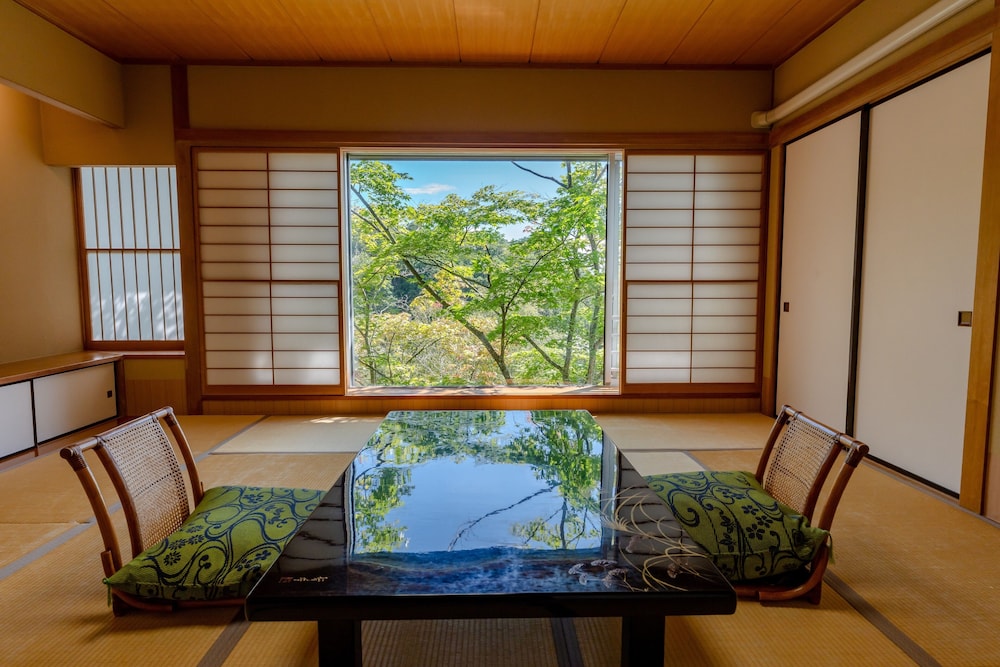 蓼科グランドホテル滝の湯 松本・軽井沢