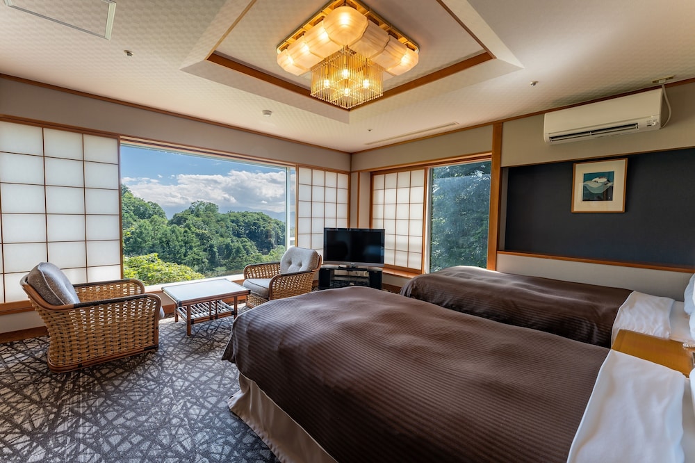 蓼科グランドホテル滝の湯 松本・軽井沢