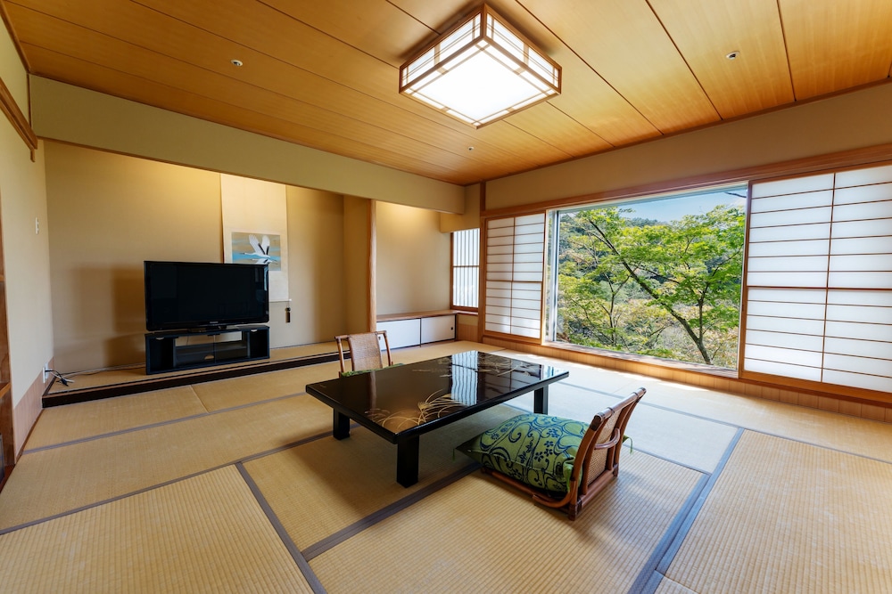 蓼科グランドホテル滝の湯 松本・軽井沢